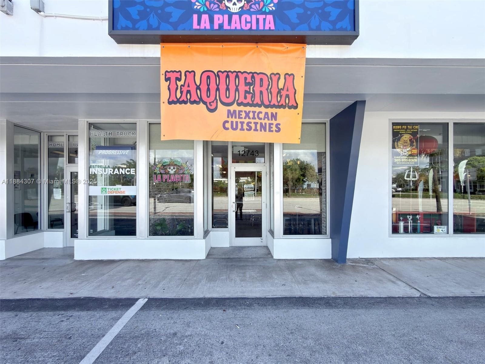 Turnkey Restaurant with Prime Location and Low Rent