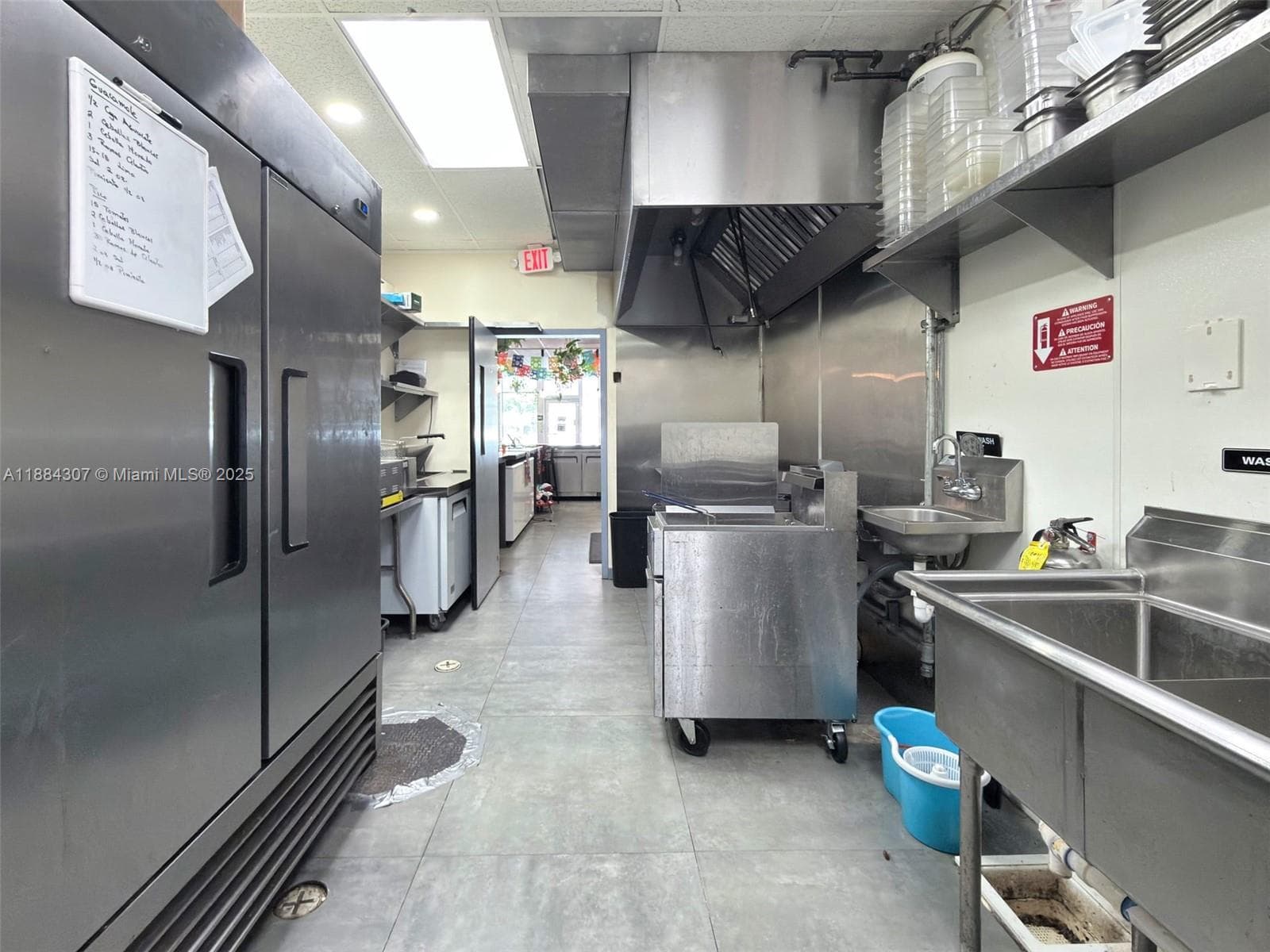 Turnkey Restaurant with Prime Location and Low Rent