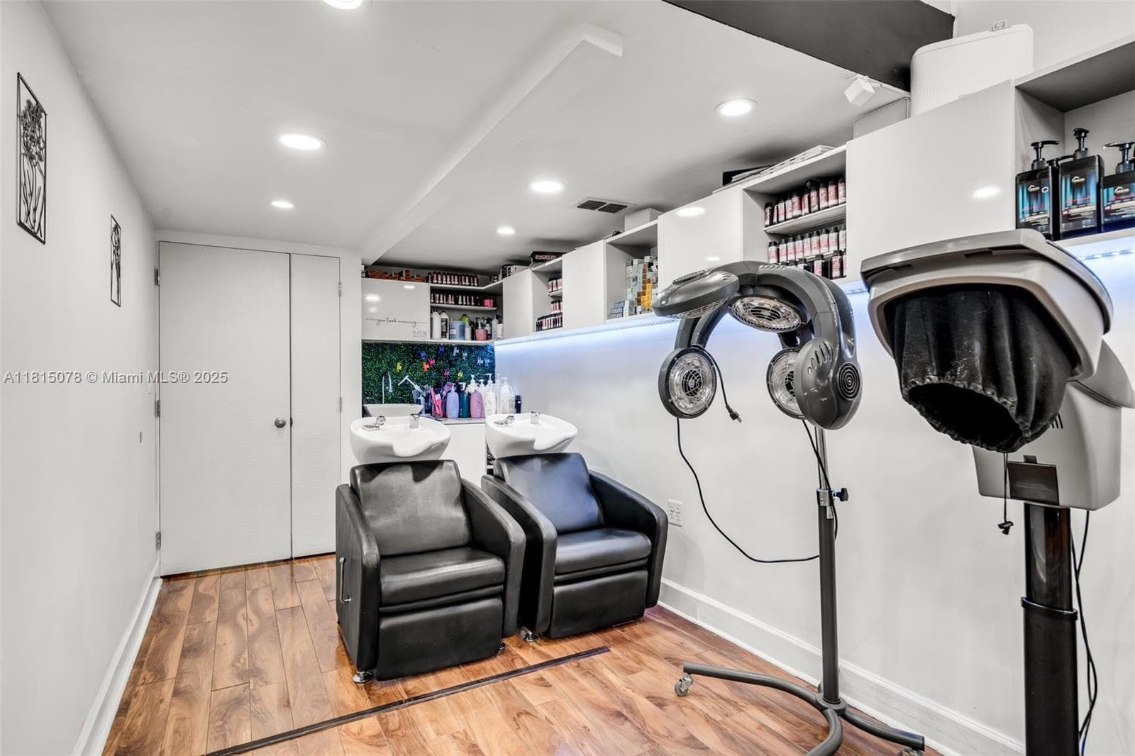 Premier Luxury Beauty Salon with Turnkey Operations