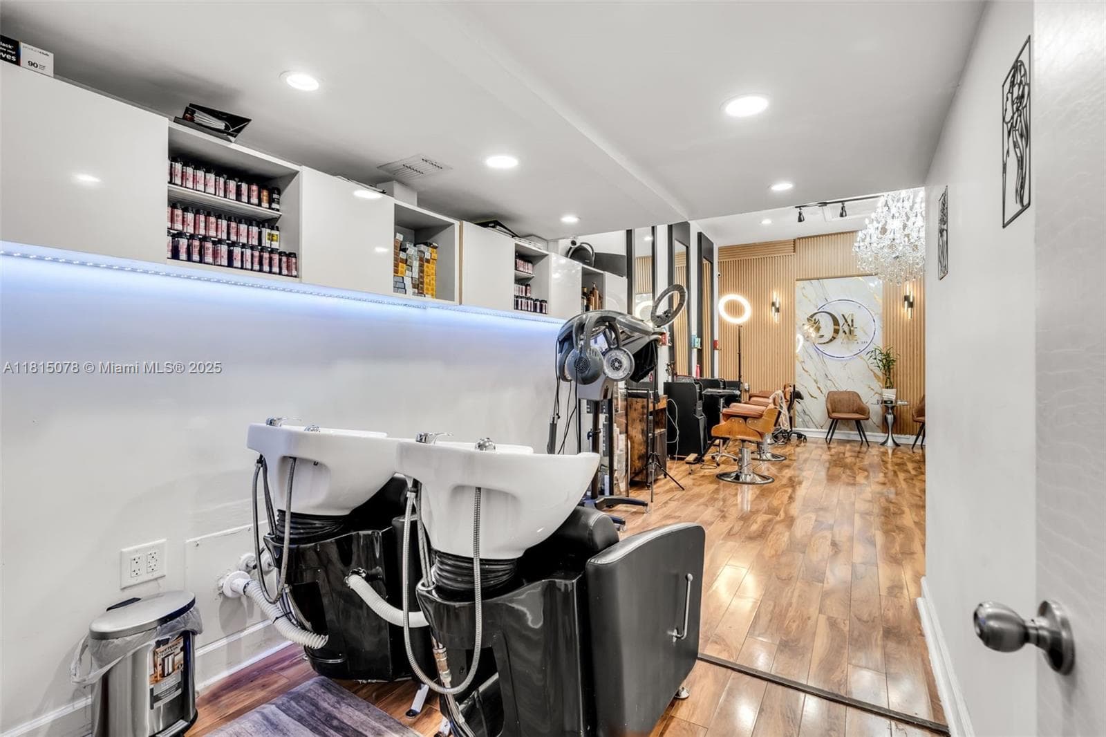 Premier Luxury Beauty Salon with Turnkey Operations
