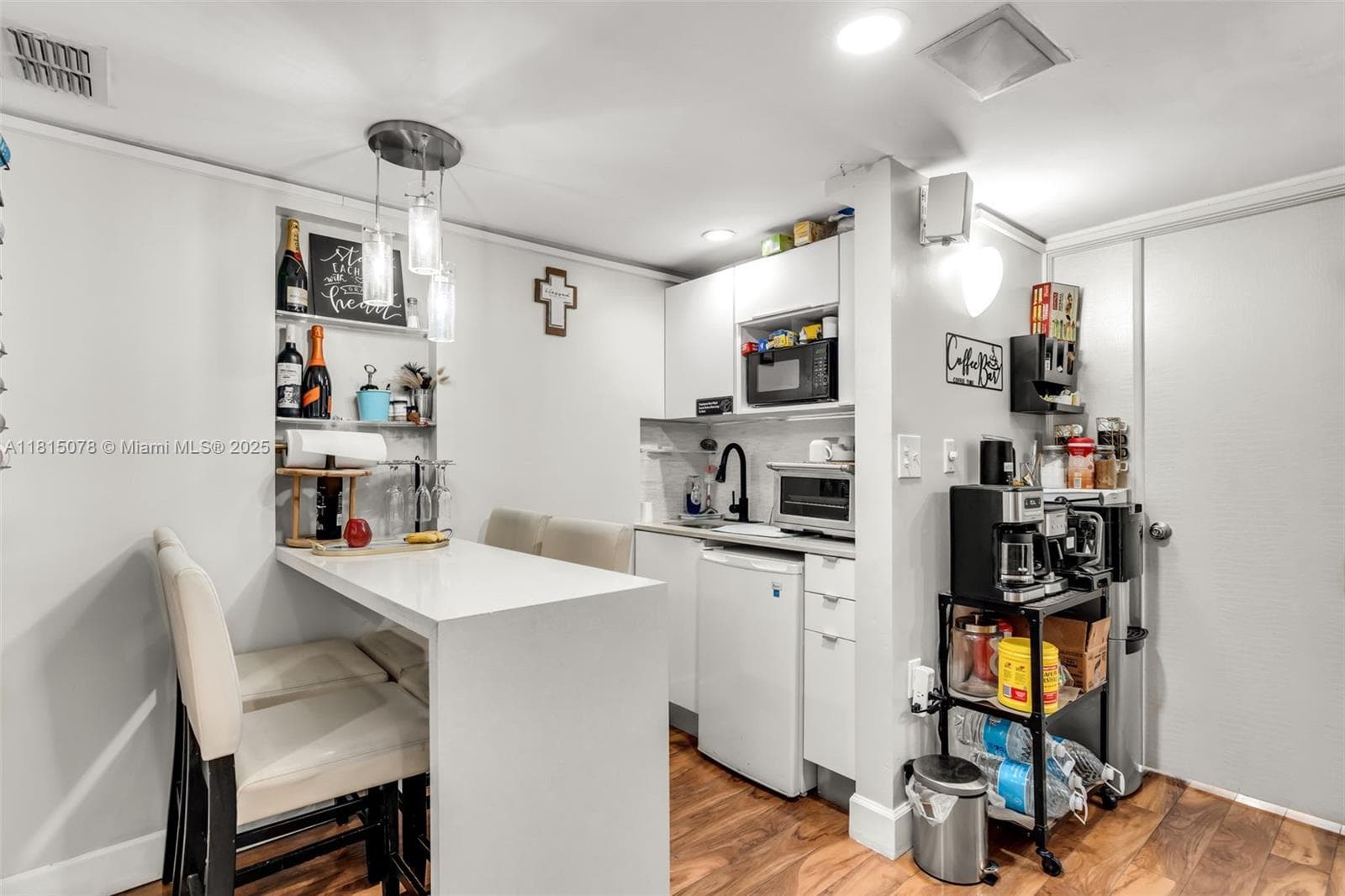 Premier Luxury Beauty Salon with Turnkey Operations