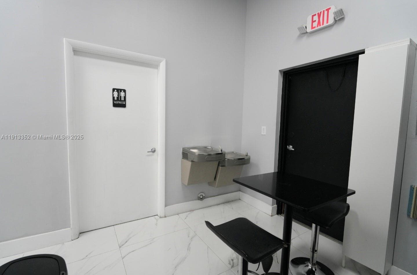 Thriving Hair Salon with Turnkey Operations