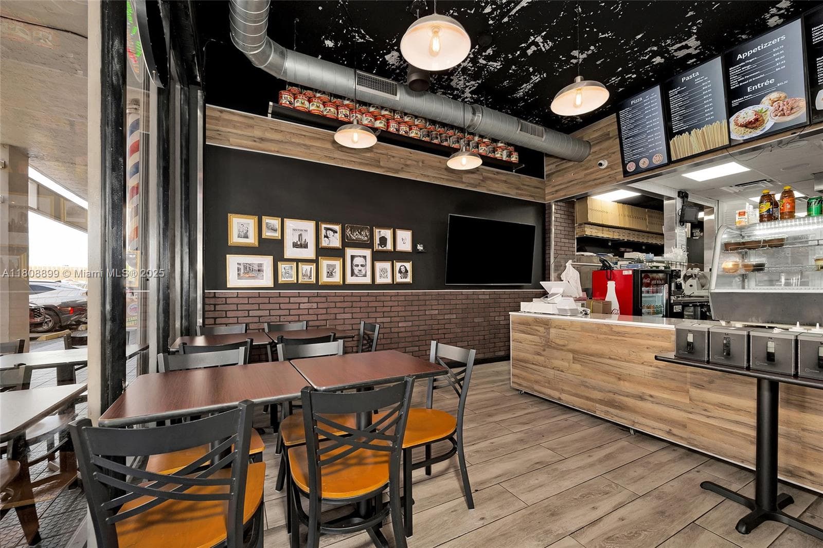 Turnkey Pizzeria with High Growth Potential