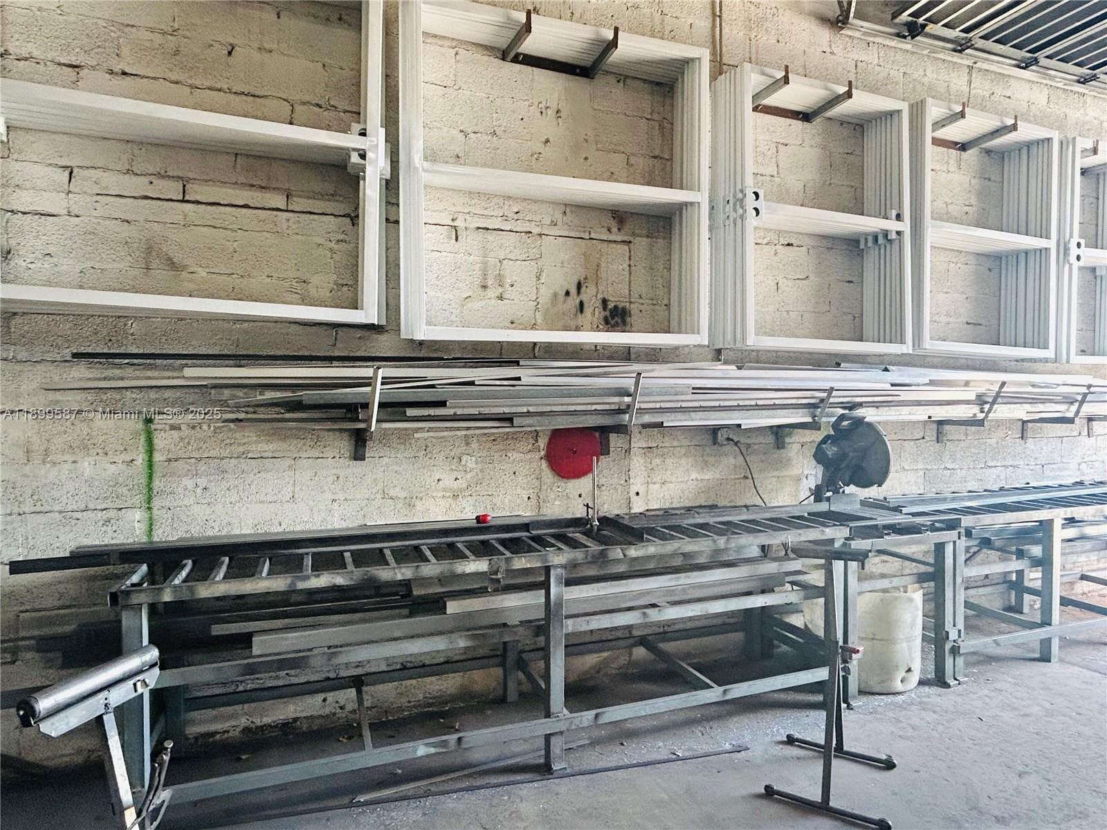 Established Aluminum Fence and Gate Manufacturer with Turnkey Operations