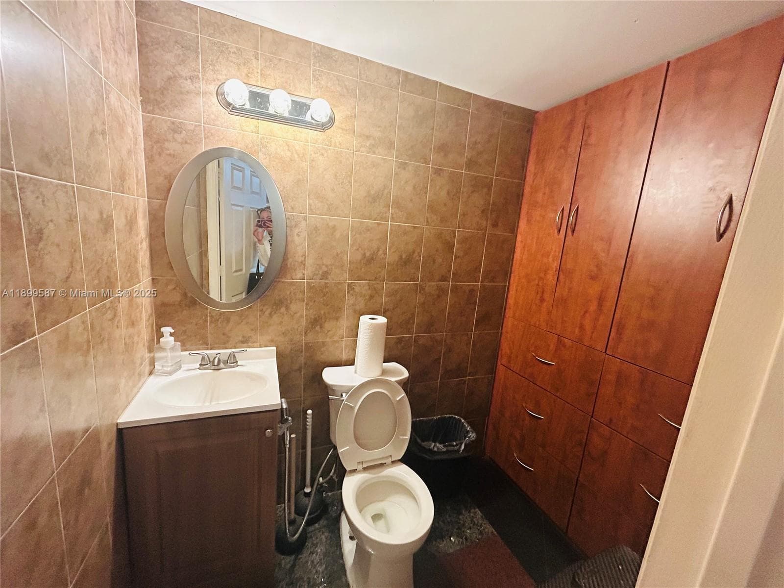 Established Aluminum Fence and Gate Manufacturer with Turnkey Operations