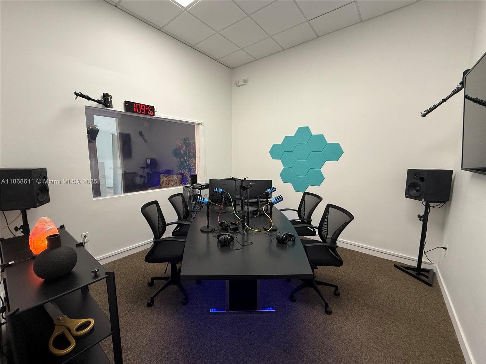 Turnkey Recording Studio with Production Ready Facilities