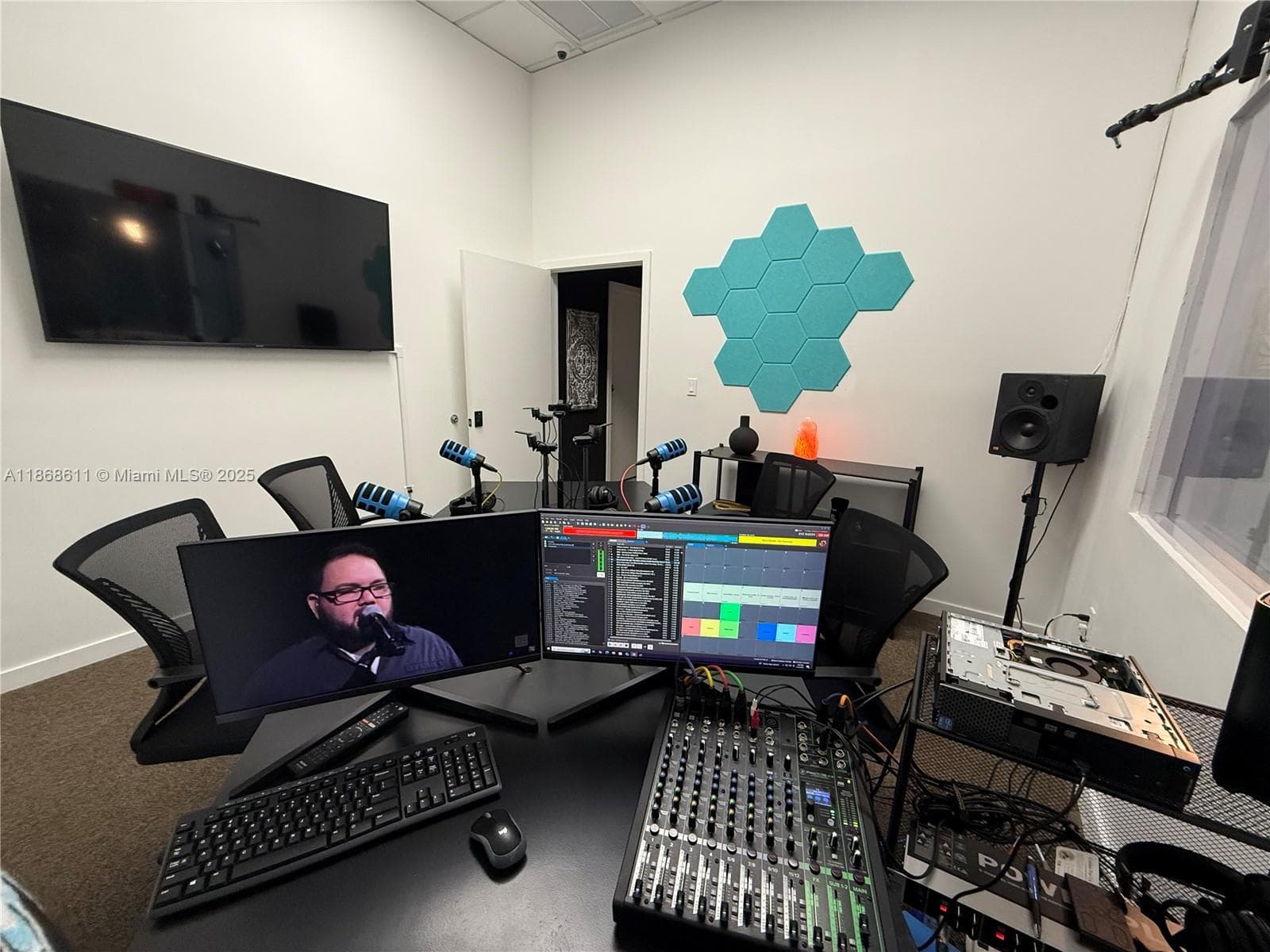 Turnkey Recording Studio with Production Ready Facilities