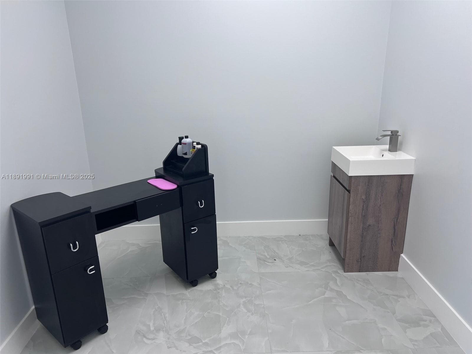 Premier Medical Clinic Space with 18 Versatile Units