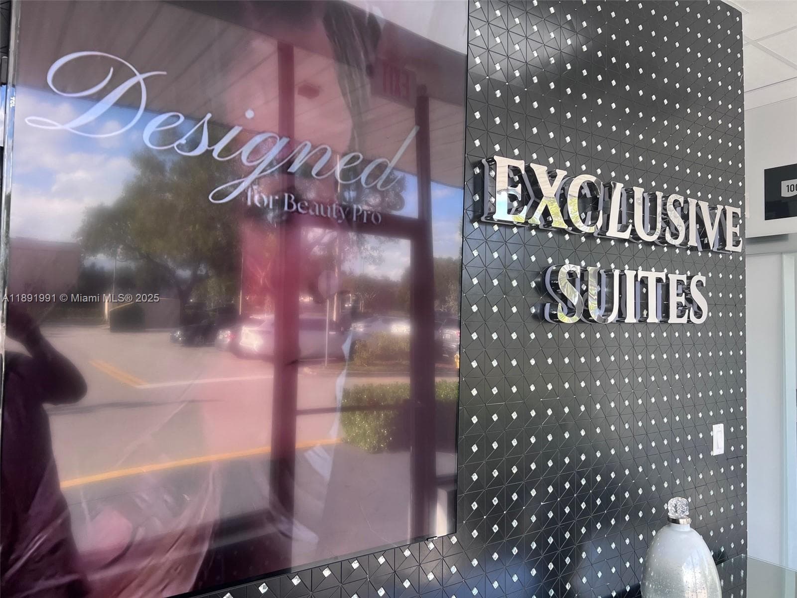 Premier Medical Clinic Space with 18 Versatile Units