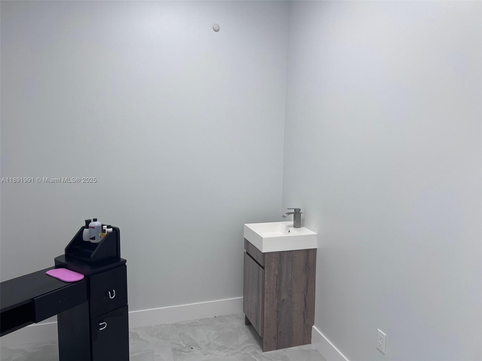 Premier Medical Clinic Space with 18 Versatile Units