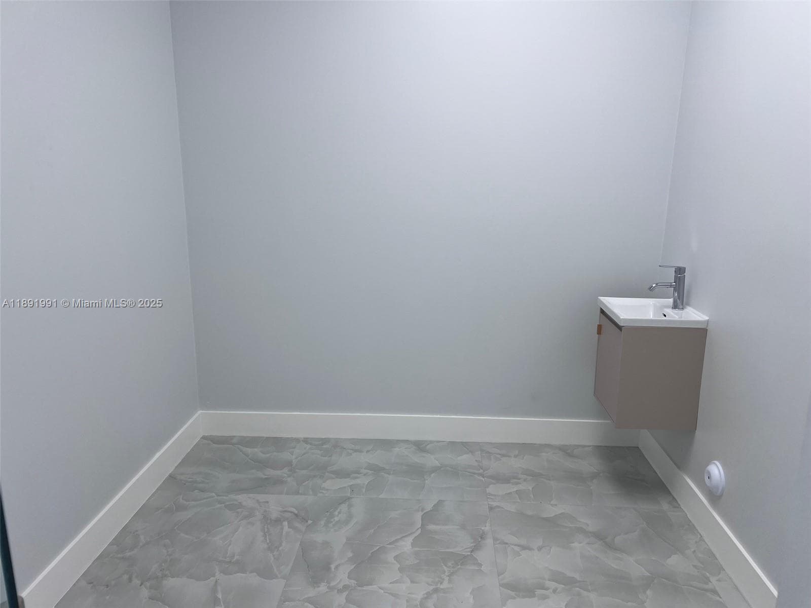 Premier Medical Clinic Space with 18 Versatile Units