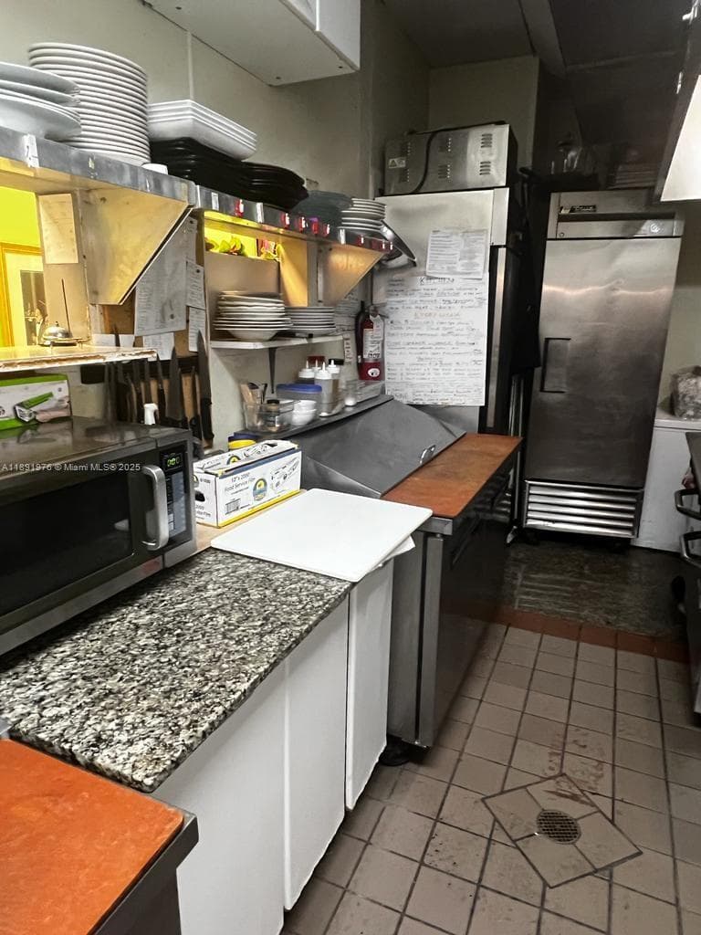 Established French Restaurant with Prime Coastal Location