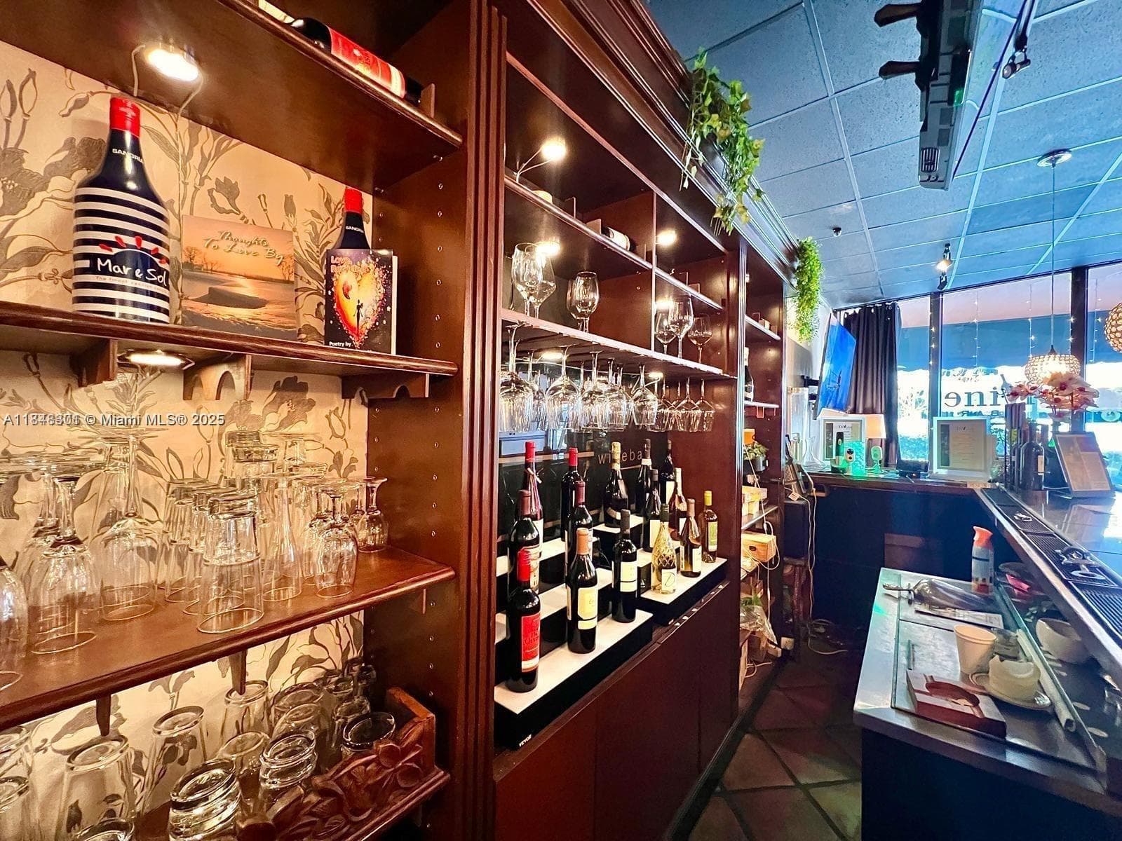Turnkey Wine and Beer Lounge in Prime Location