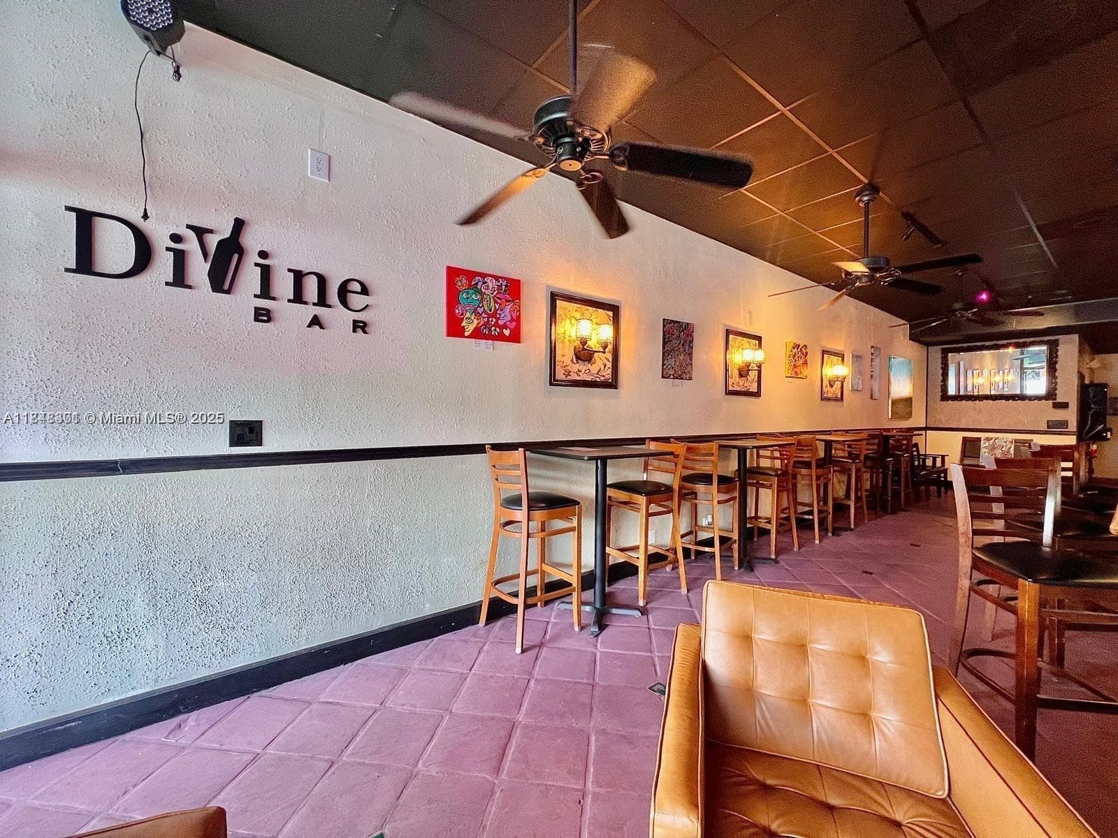 Turnkey Wine and Beer Lounge in Prime Location