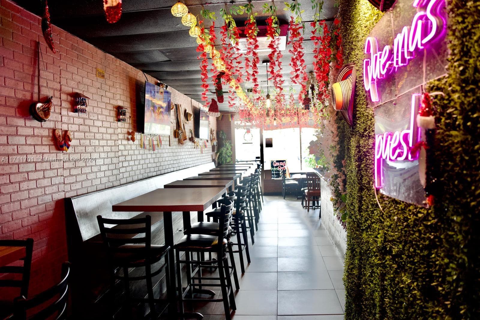 Profitable Colombian Restaurant Group with Established Operations