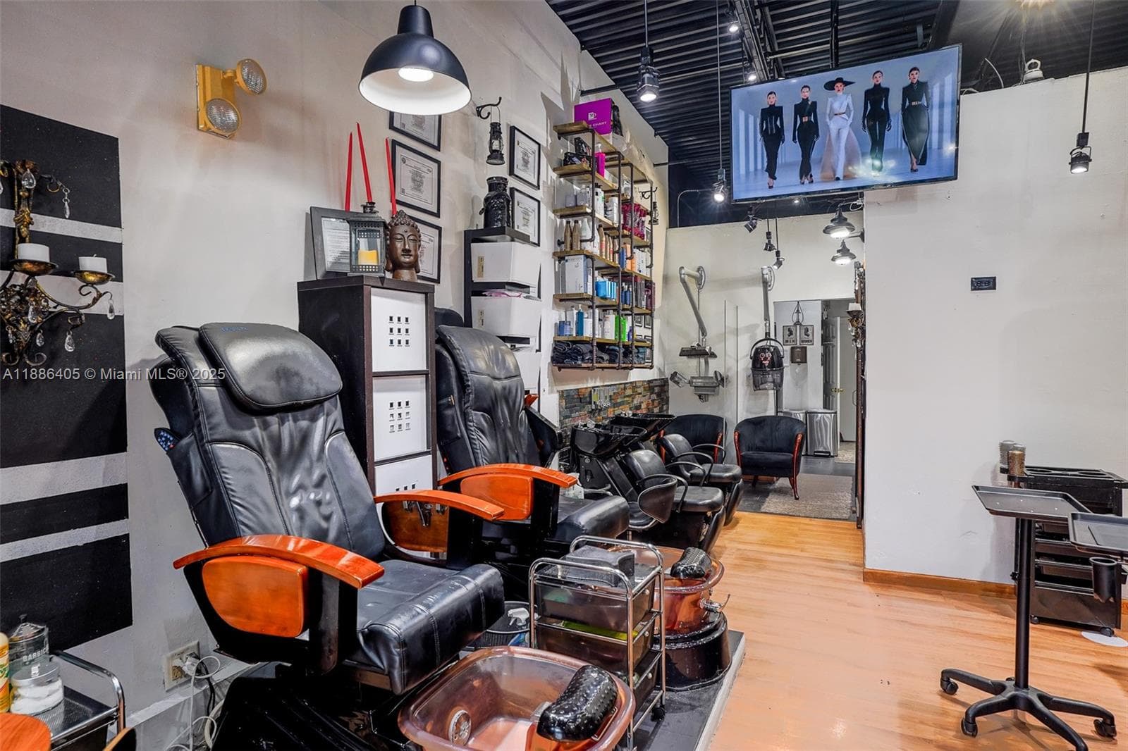 Premier Luxury Hair Salon with a Loyal Client Base
