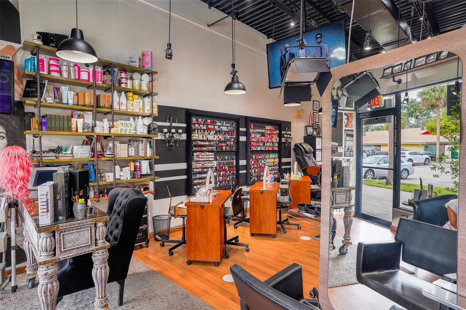 Premier Luxury Hair Salon with a Loyal Client Base