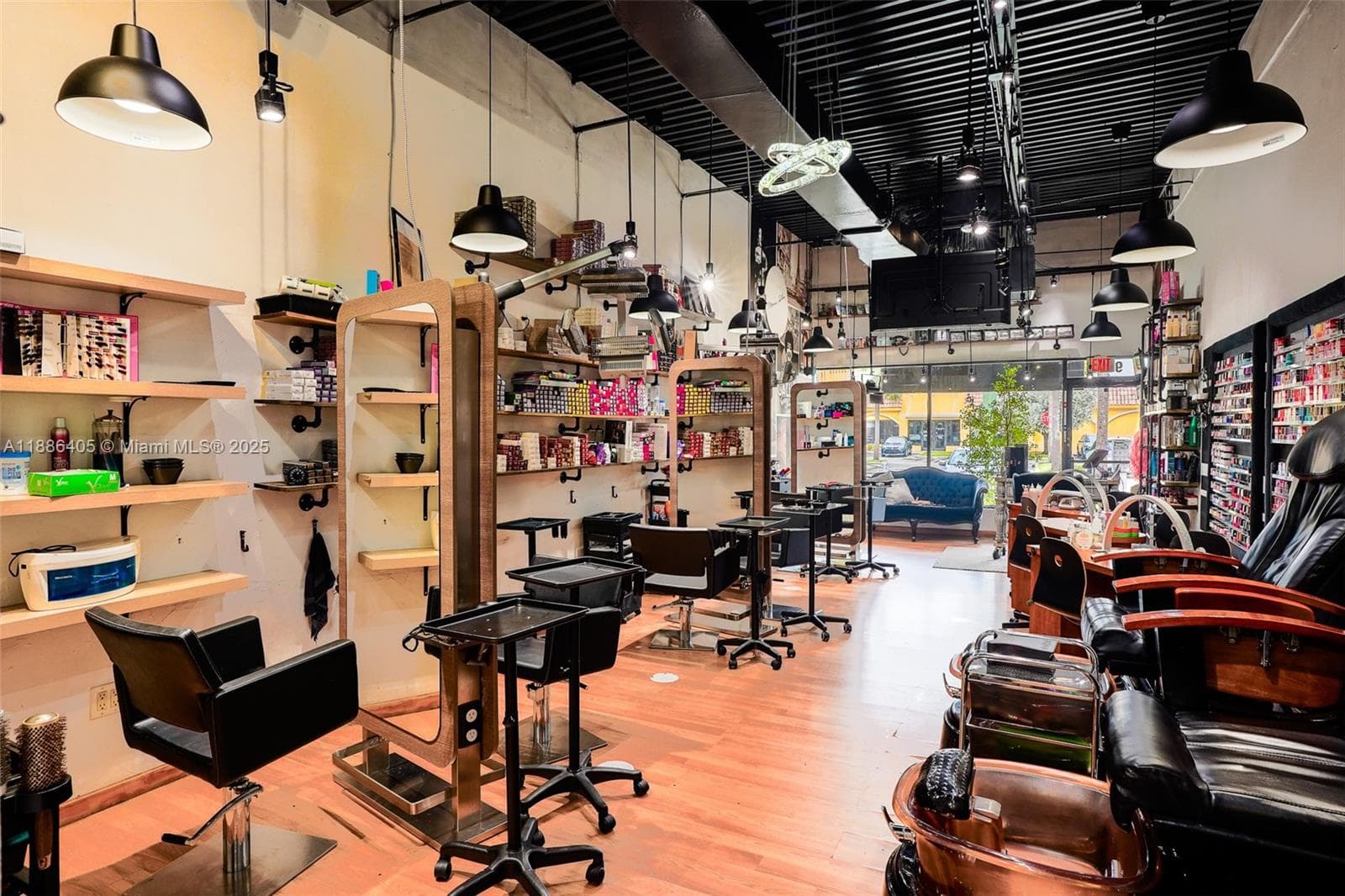 Premier Luxury Hair Salon with a Loyal Client Base