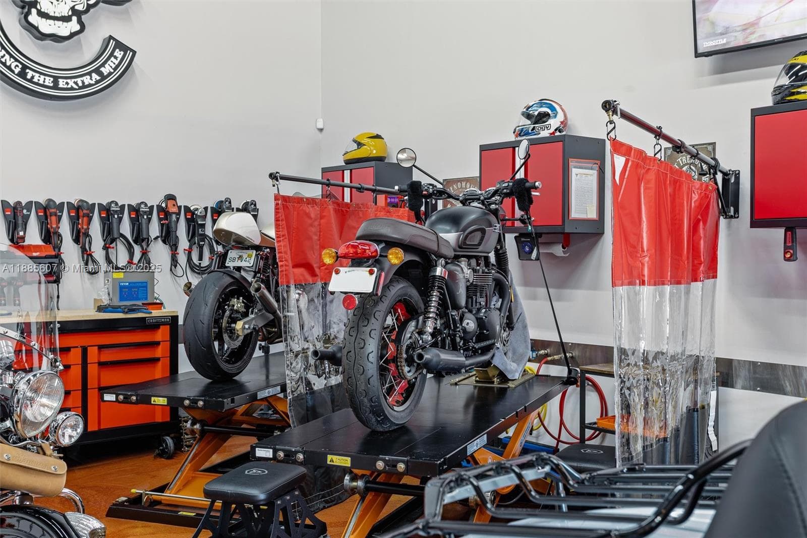 Niche Auto Detailing Customization Studio with Strong Online Presence