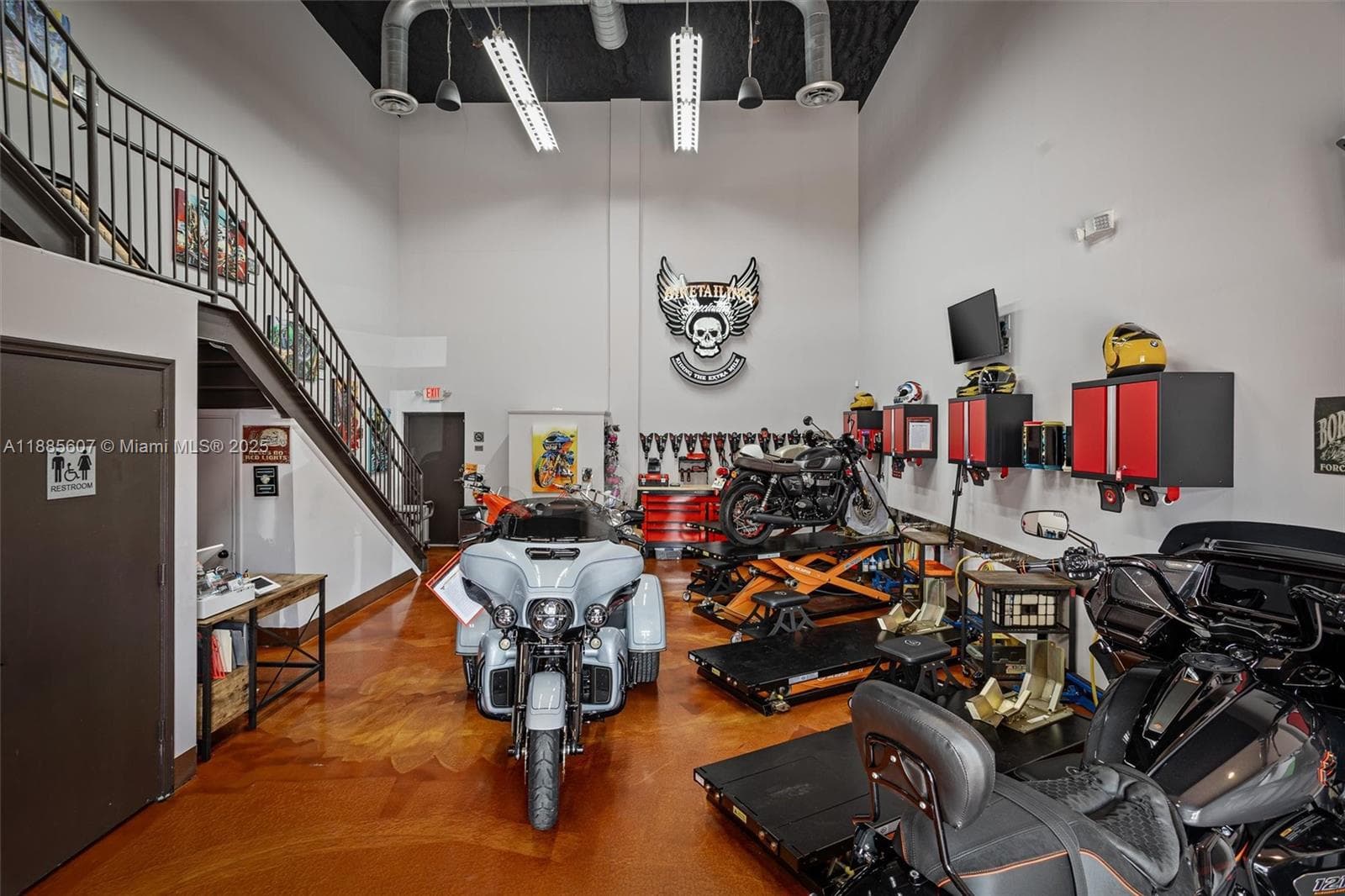 Niche Auto Detailing Customization Studio with Strong Online Presence