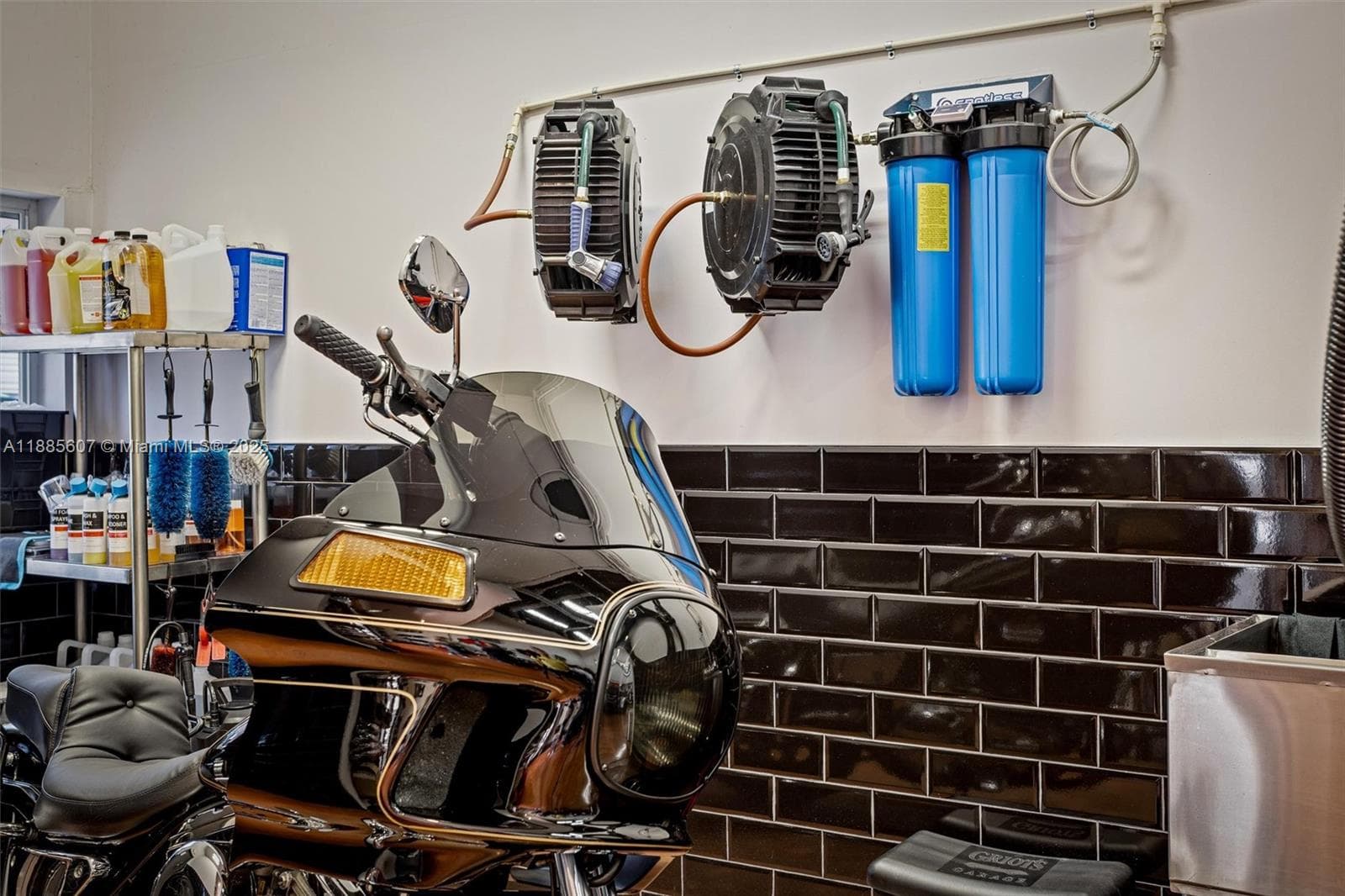 Niche Auto Detailing Customization Studio with Strong Online Presence