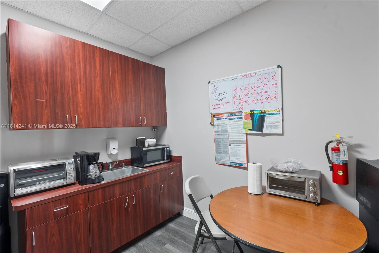 Turnkey Medical Clinic with High Traffic Location