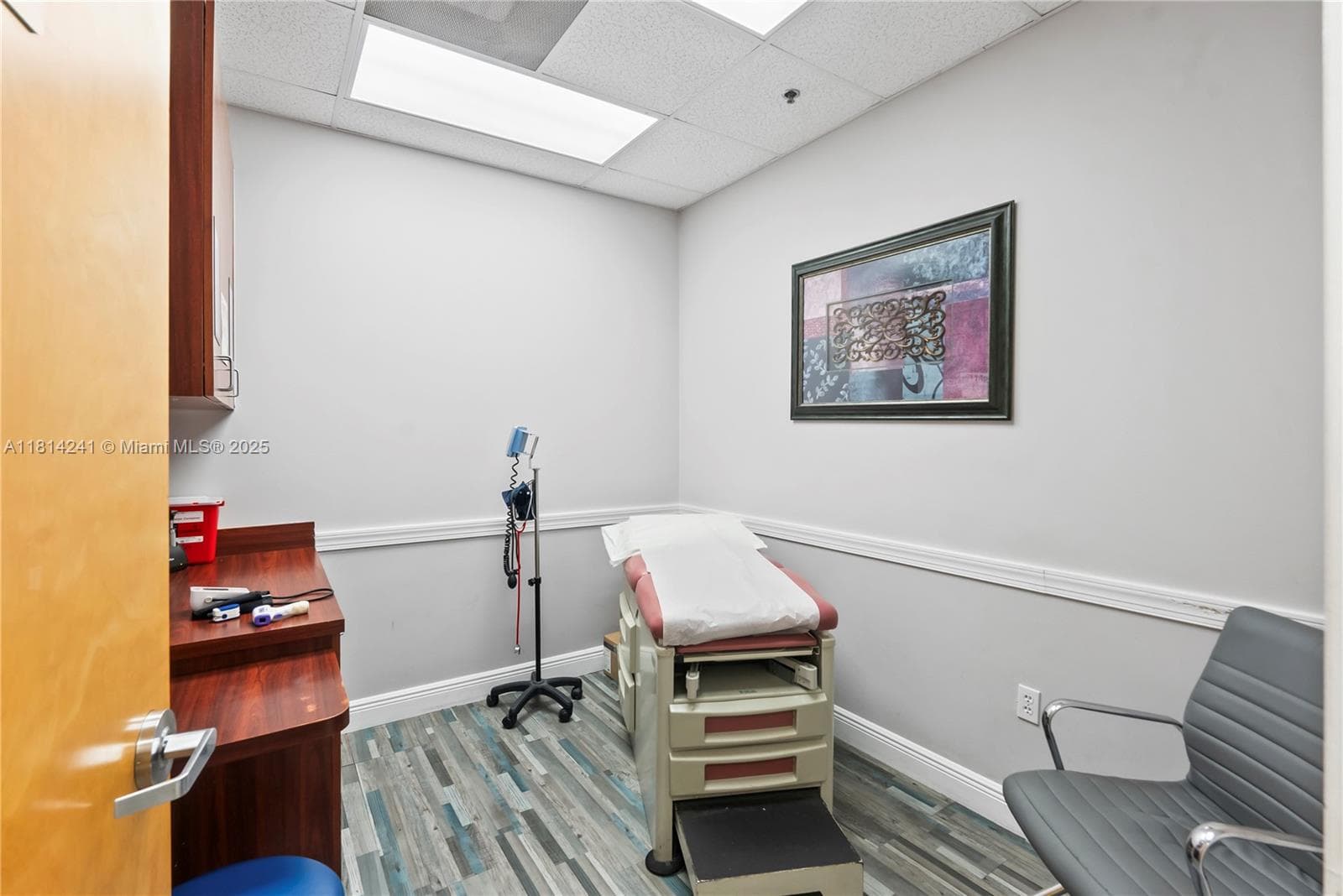 Turnkey Medical Clinic with High Traffic Location
