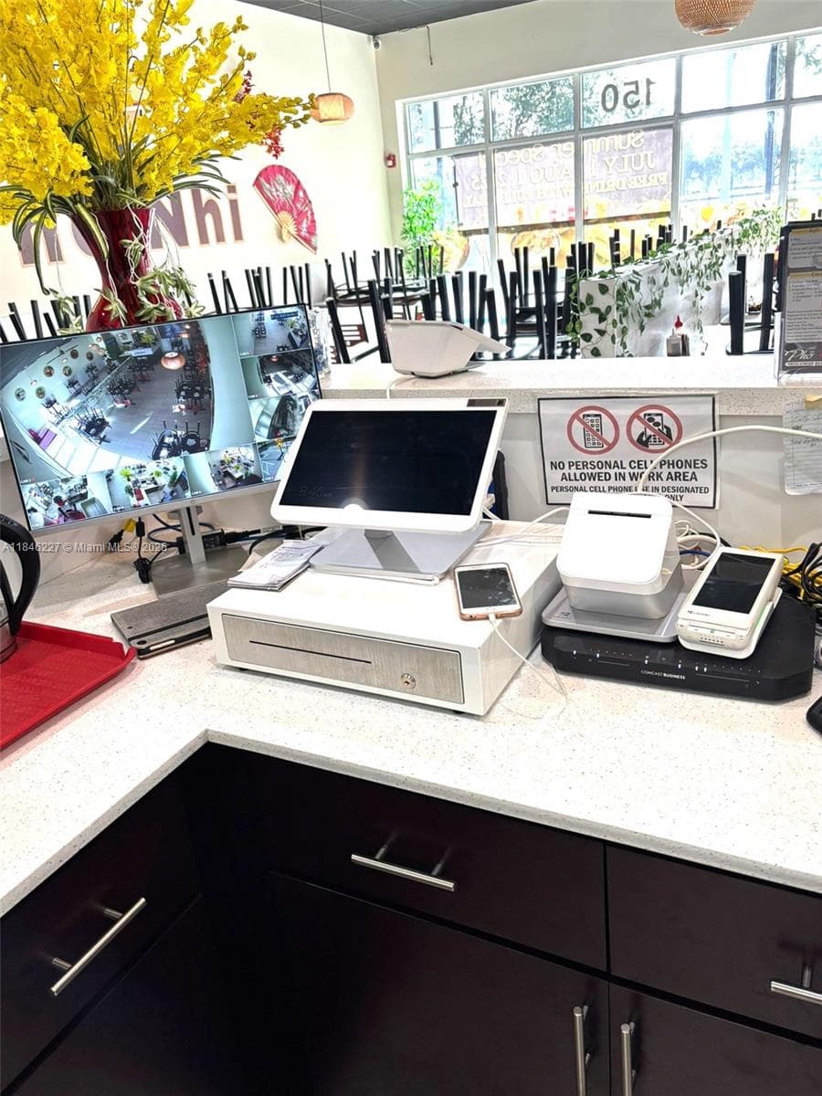 Thriving Vietnamese Restaurant with High Volume Operations