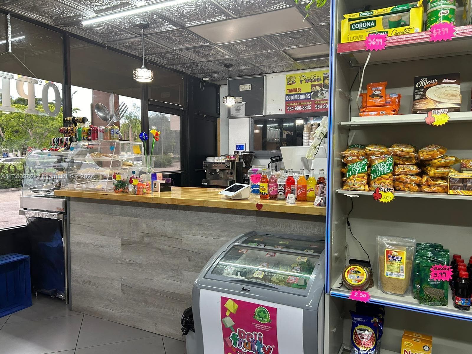 Thriving Colombian Restaurant with Loyal Clientele