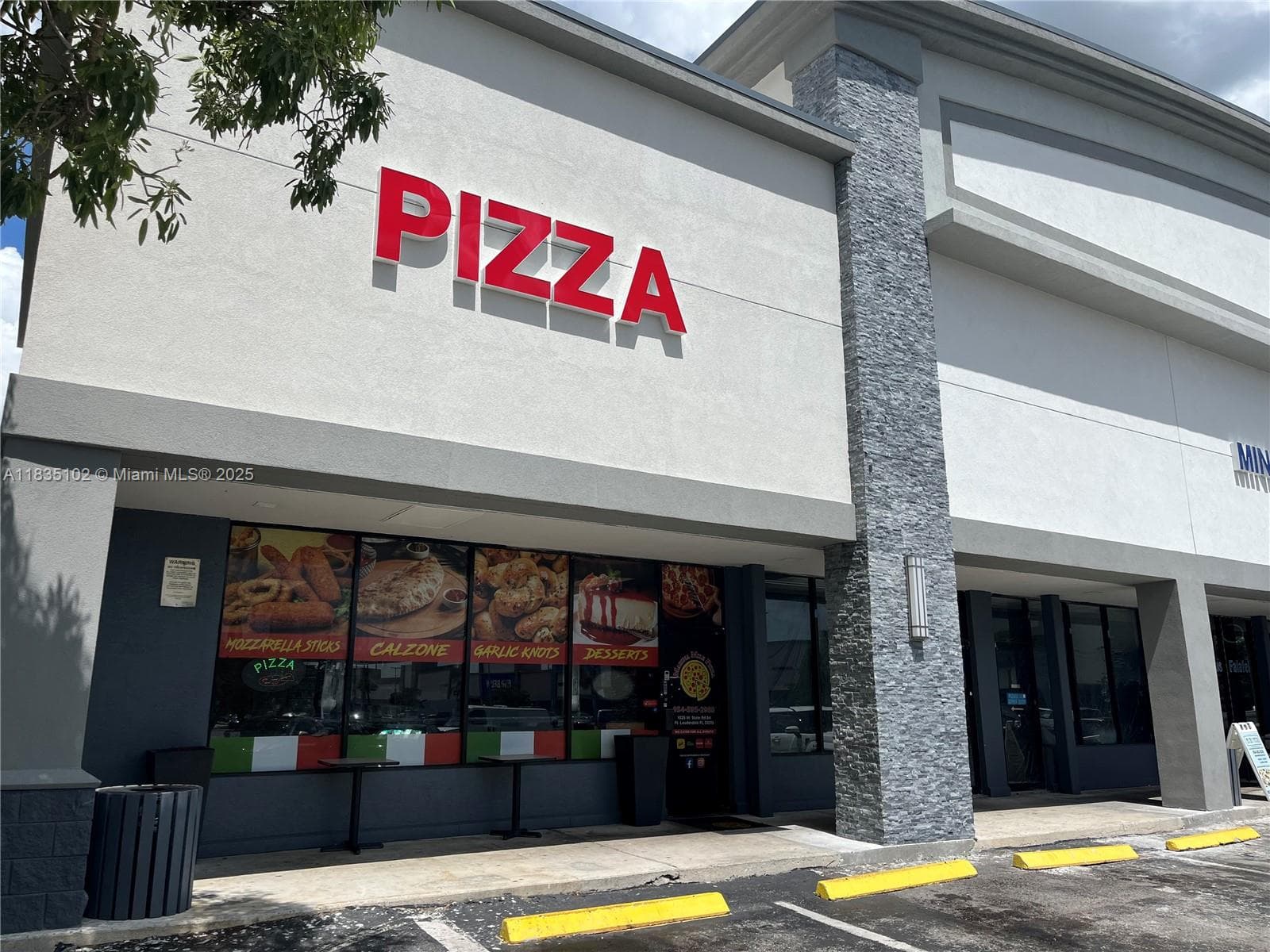 Turnkey Restaurant with Strong Local and Tourist Clientele