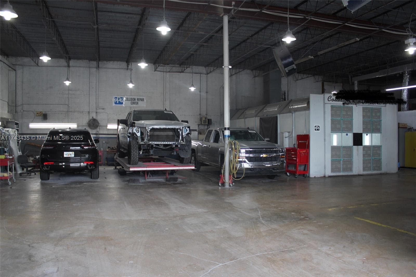 Turnkey Auto Body Shop with Active Paint Booth