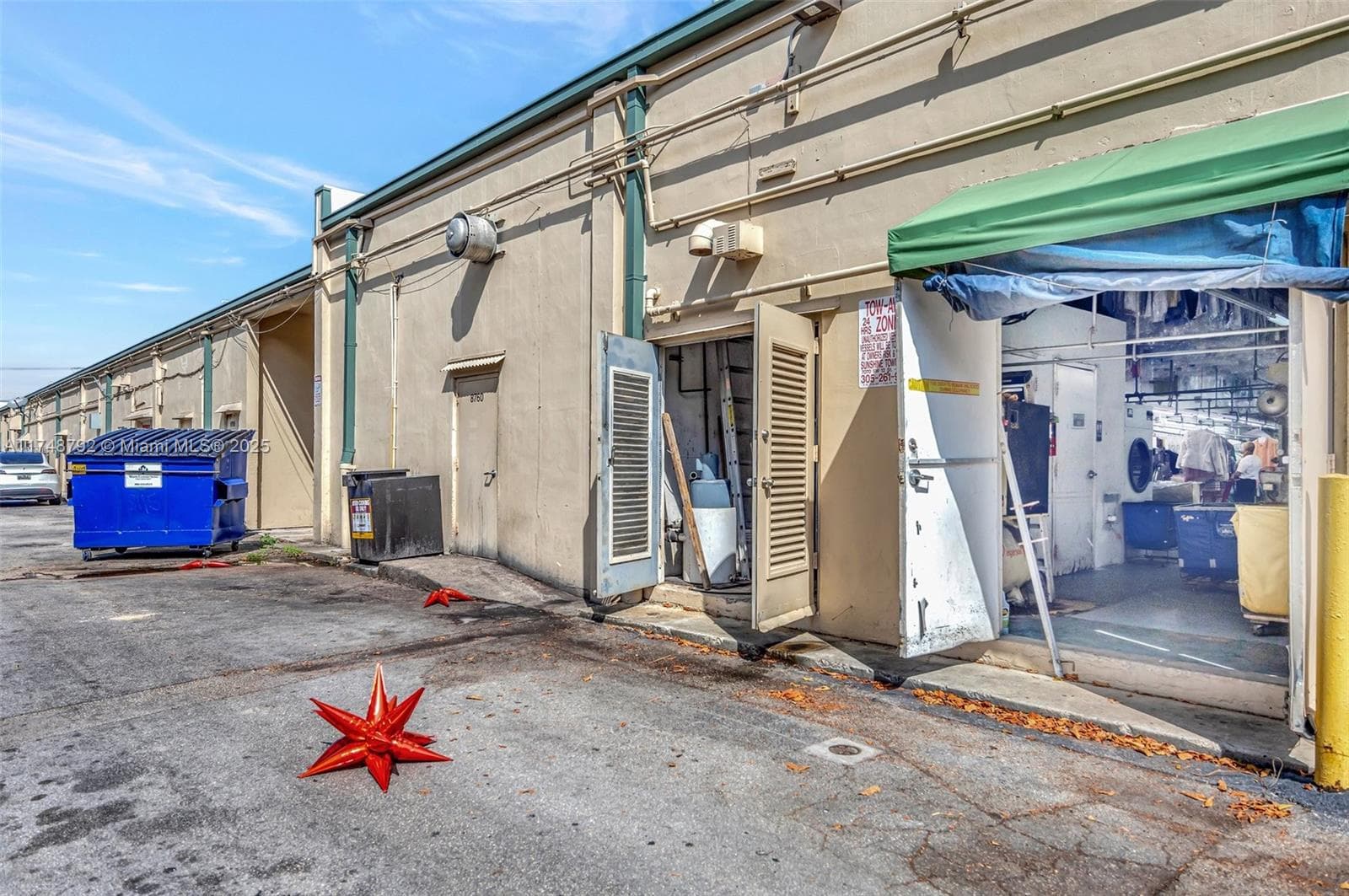 Established Dry Cleaner with Turnkey Operations