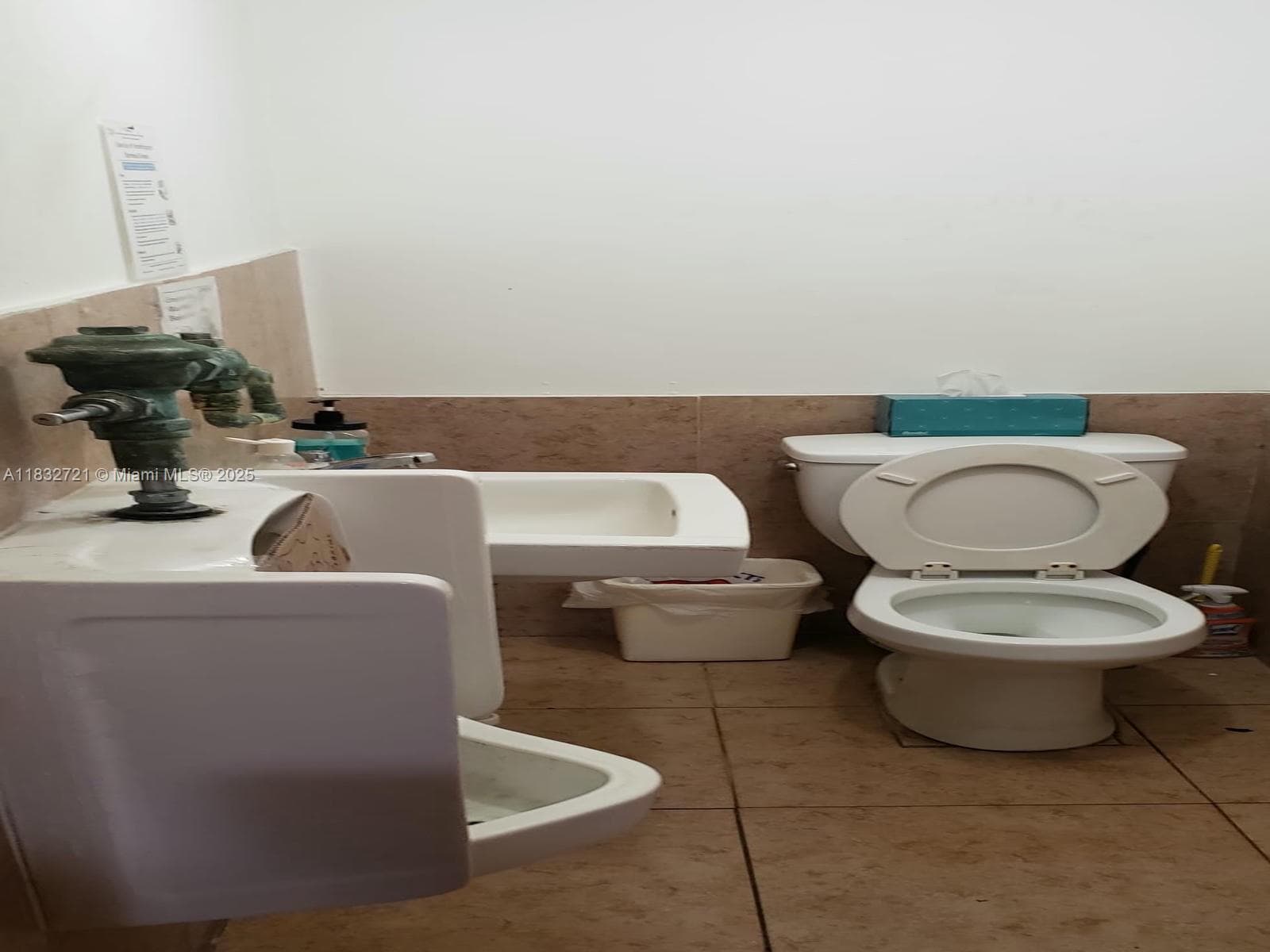 Established Latin Restaurant with Strong Local Following