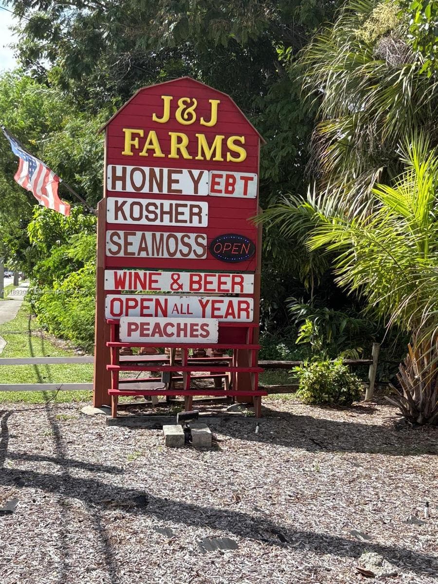 Established Specialty Food Store with Turnkey Operations