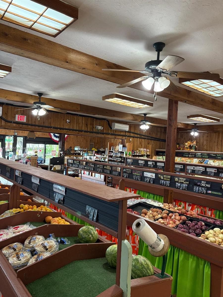 Established Specialty Food Store with Turnkey Operations