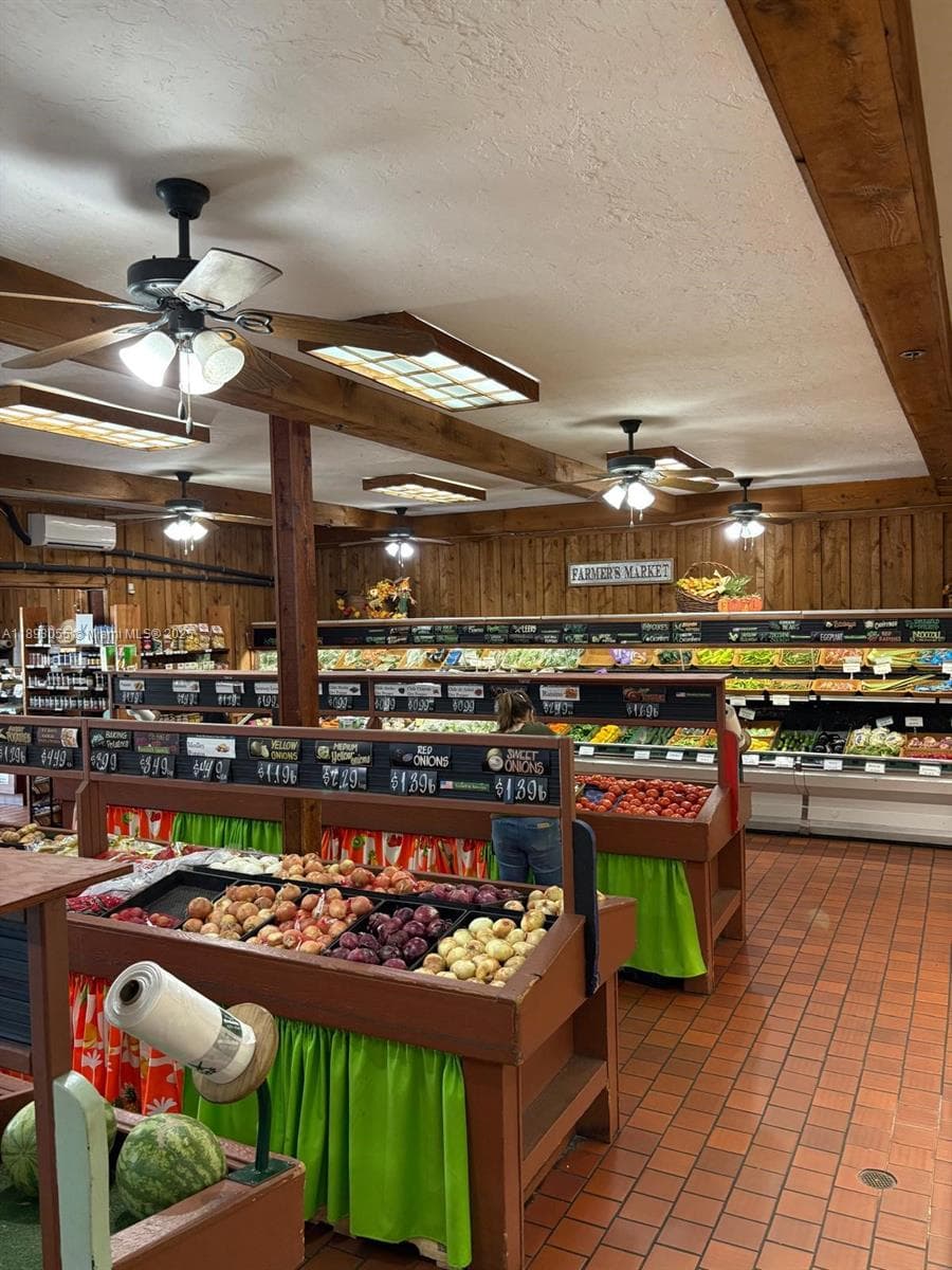 Established Specialty Food Store with Turnkey Operations