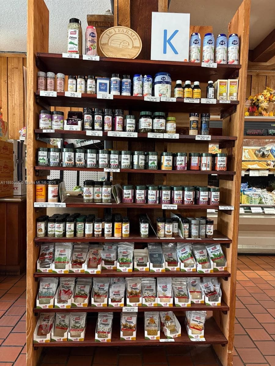 Established Specialty Food Store with Turnkey Operations