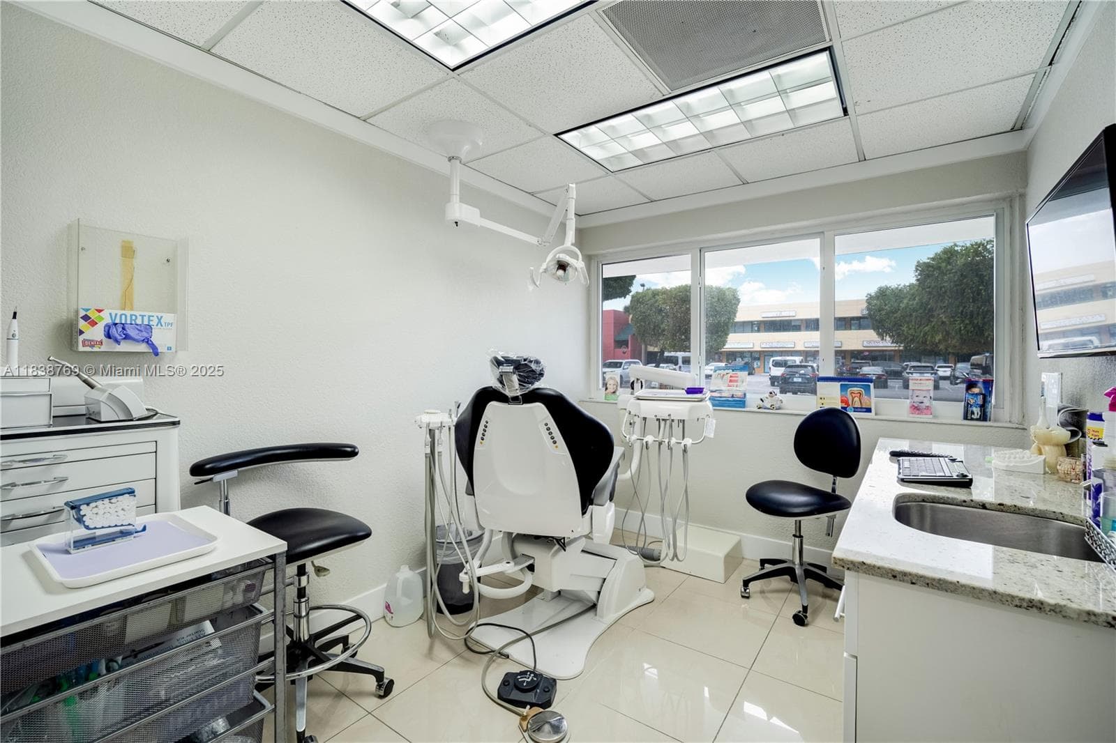 Turnkey Dental Practice with State of the Art Facilities