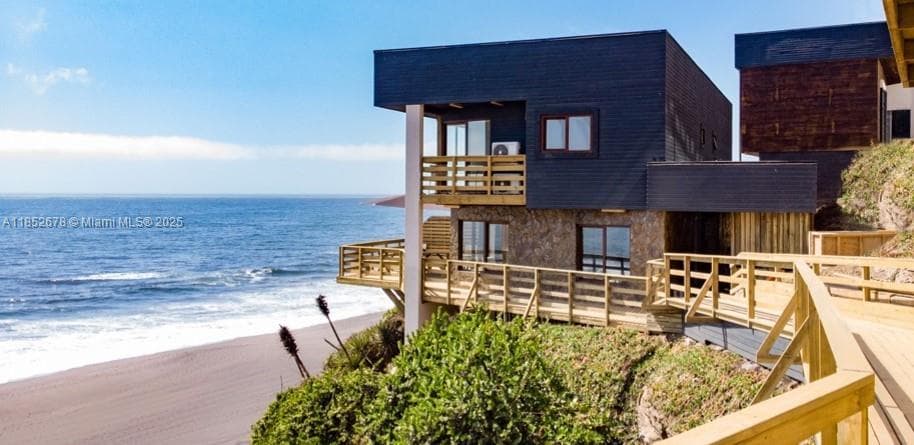 Premier Oceanfront Boutique Hotel with Turnkey Operations