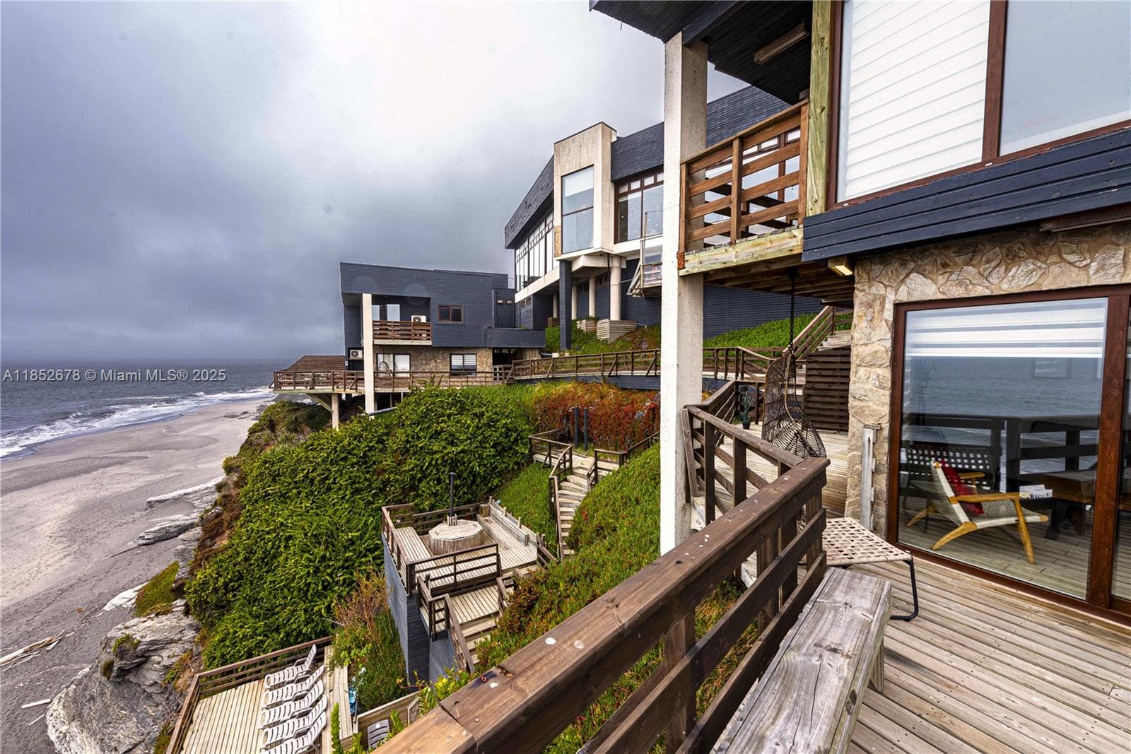 Premier Oceanfront Boutique Hotel with Turnkey Operations