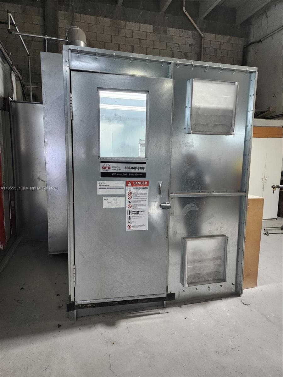 Established Auto Body Shop with Turnkey Operations