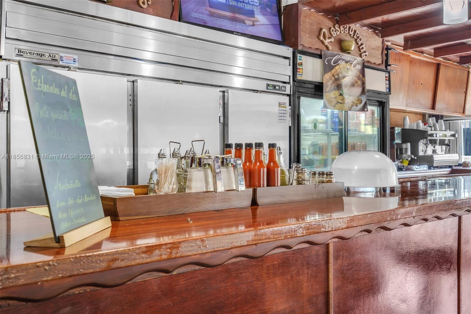 Established Dominican Restaurant with Strong Community Ties