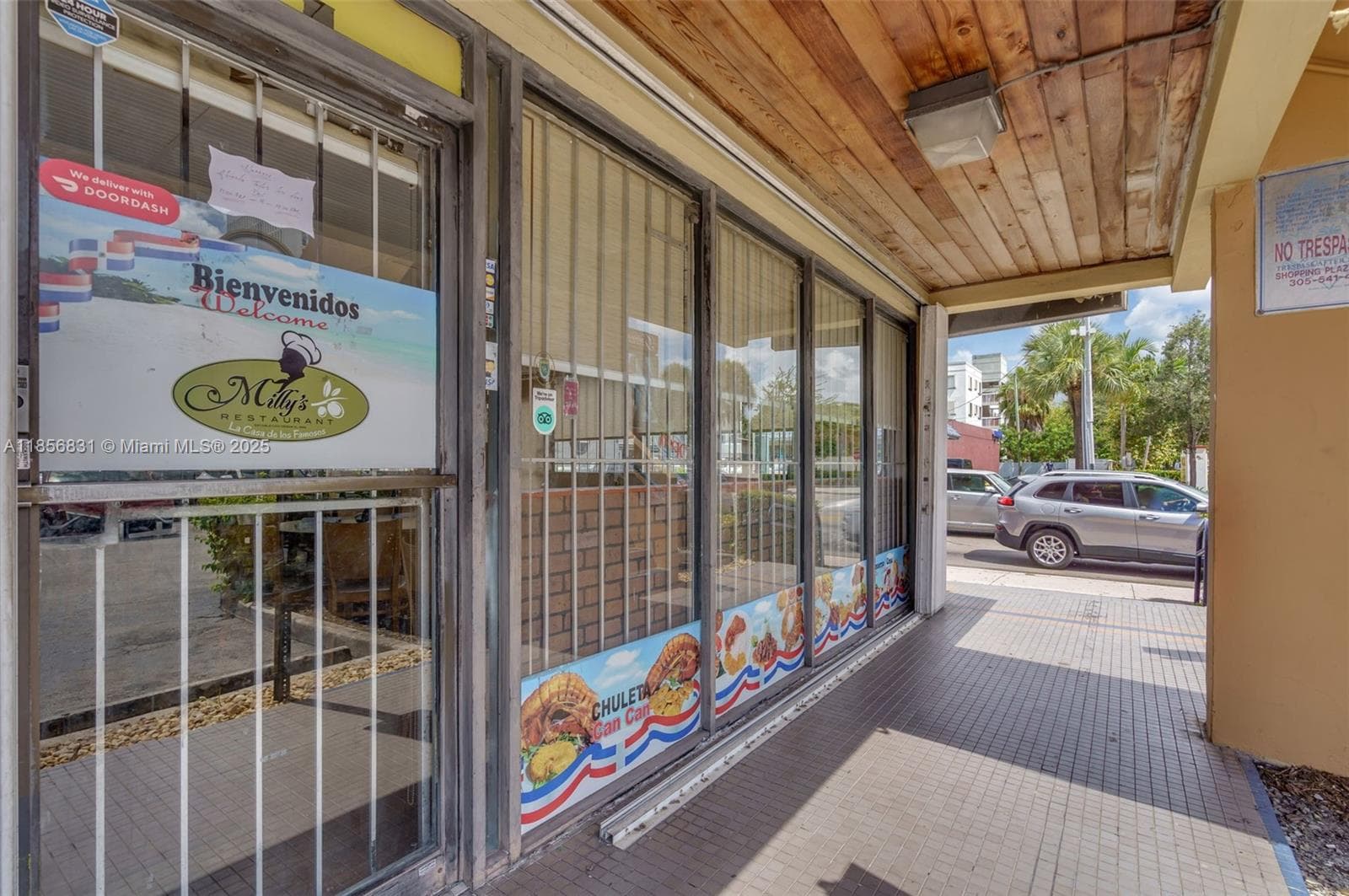 Established Dominican Restaurant with Strong Community Ties