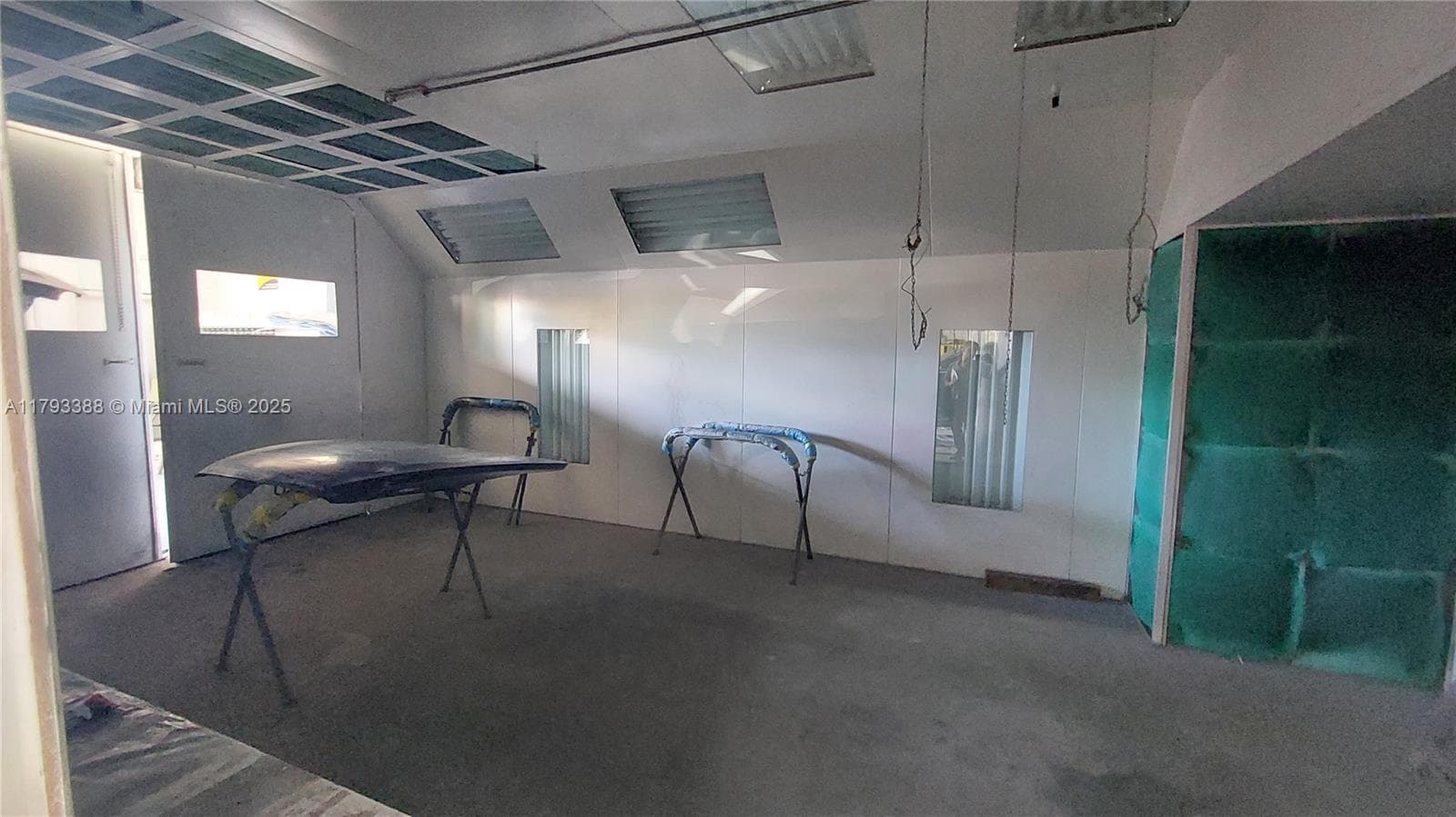 Established Auto Body Shop with Prime Corner Location