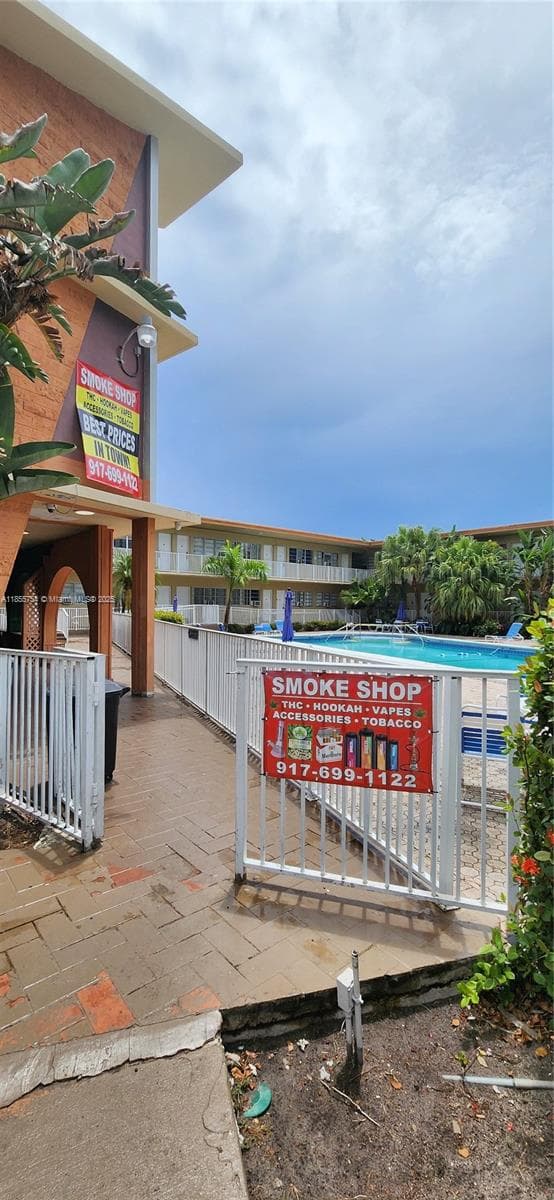 Profitable Smoke Shop with Loyal Customer Base