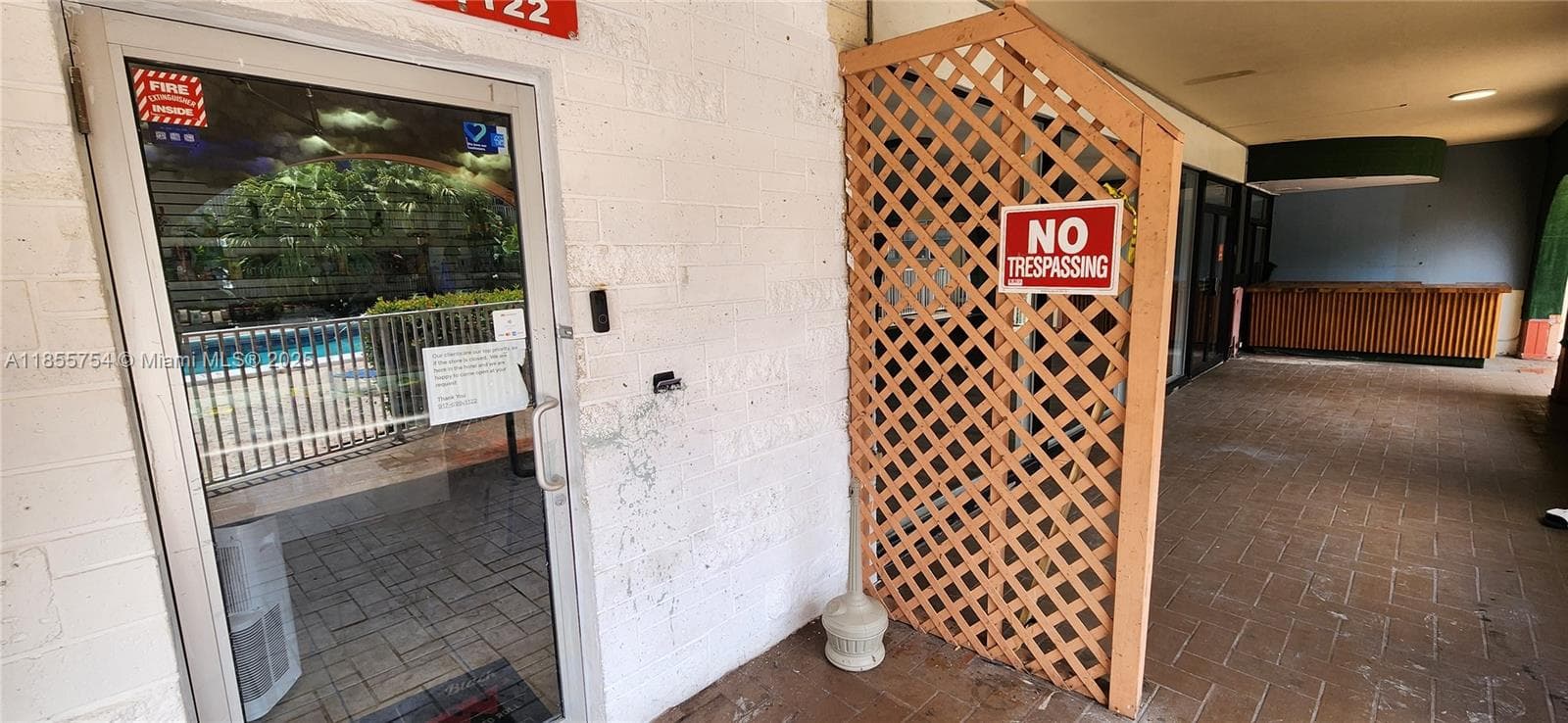 Profitable Smoke Shop with Loyal Customer Base