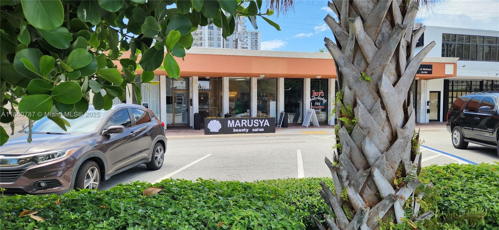 Thriving Beauty Salon with Strong Customer Base