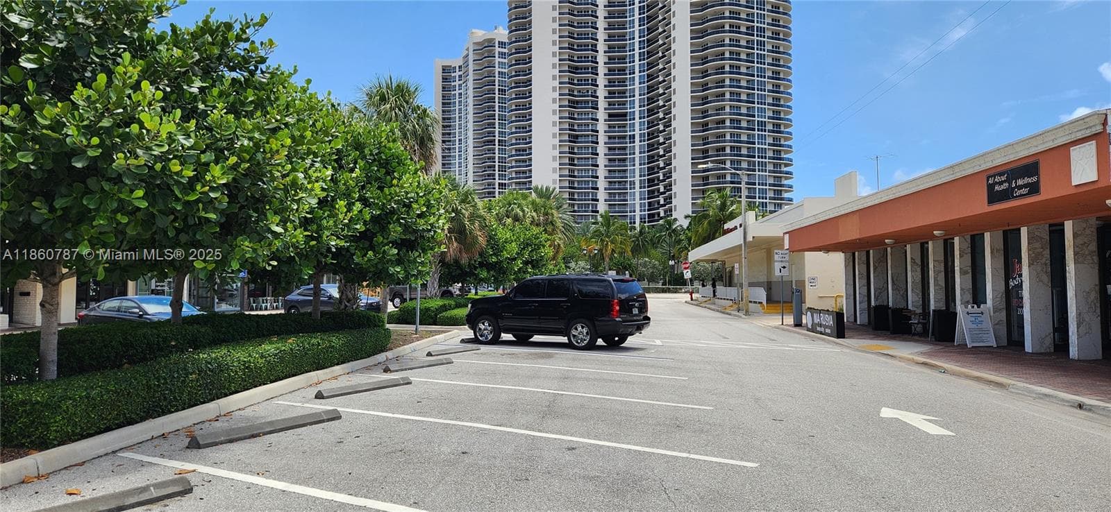 Thriving Beauty Salon with Strong Customer Base