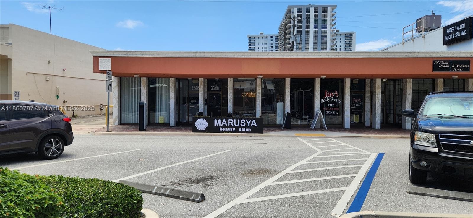 Thriving Beauty Salon with Strong Customer Base