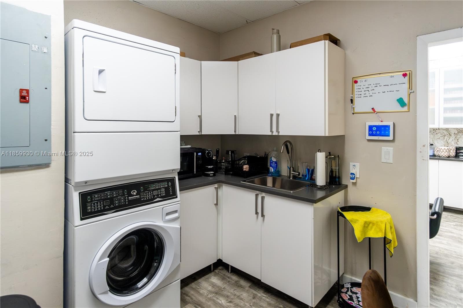 Boutique Beauty Salon with Room for Growth